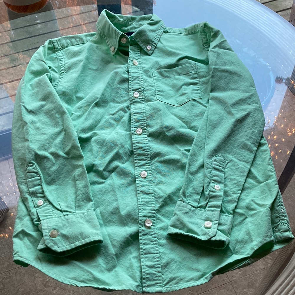 Boys Gap button down shirt green size youth large.  Excellent condition